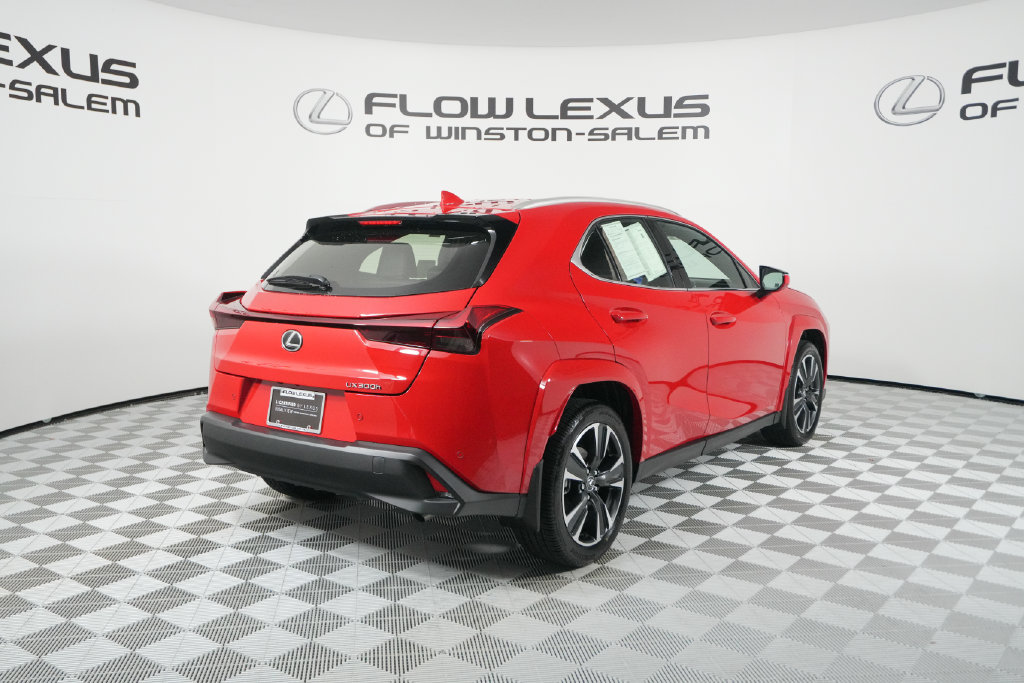 Certified 2025 Lexus UX 300h FWD w/ Accessory Package (Z1) image 7