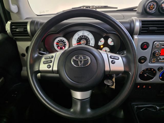Used 2014 Toyota FJ Cruiser 4WD w/ Convenience Package image 16