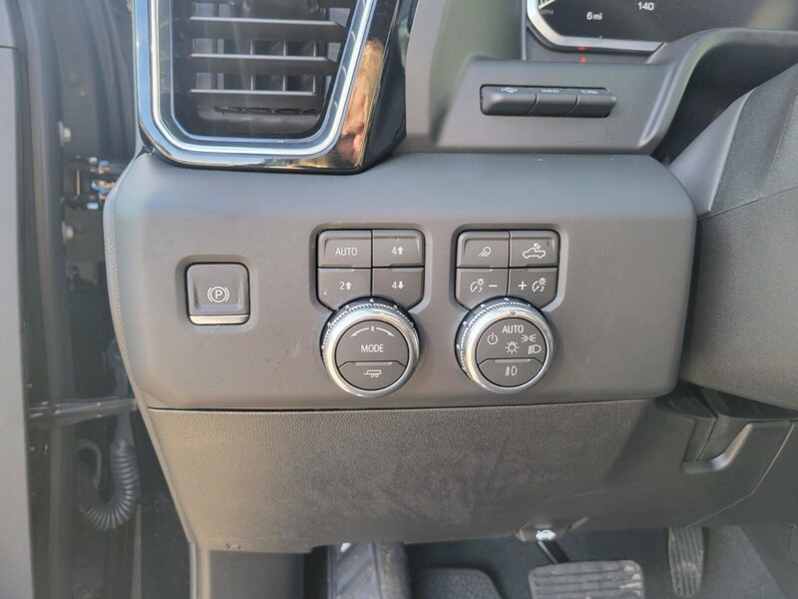 New 2026 GMC Sierra 3500 Denali w/ Denali Reserve Package image 12