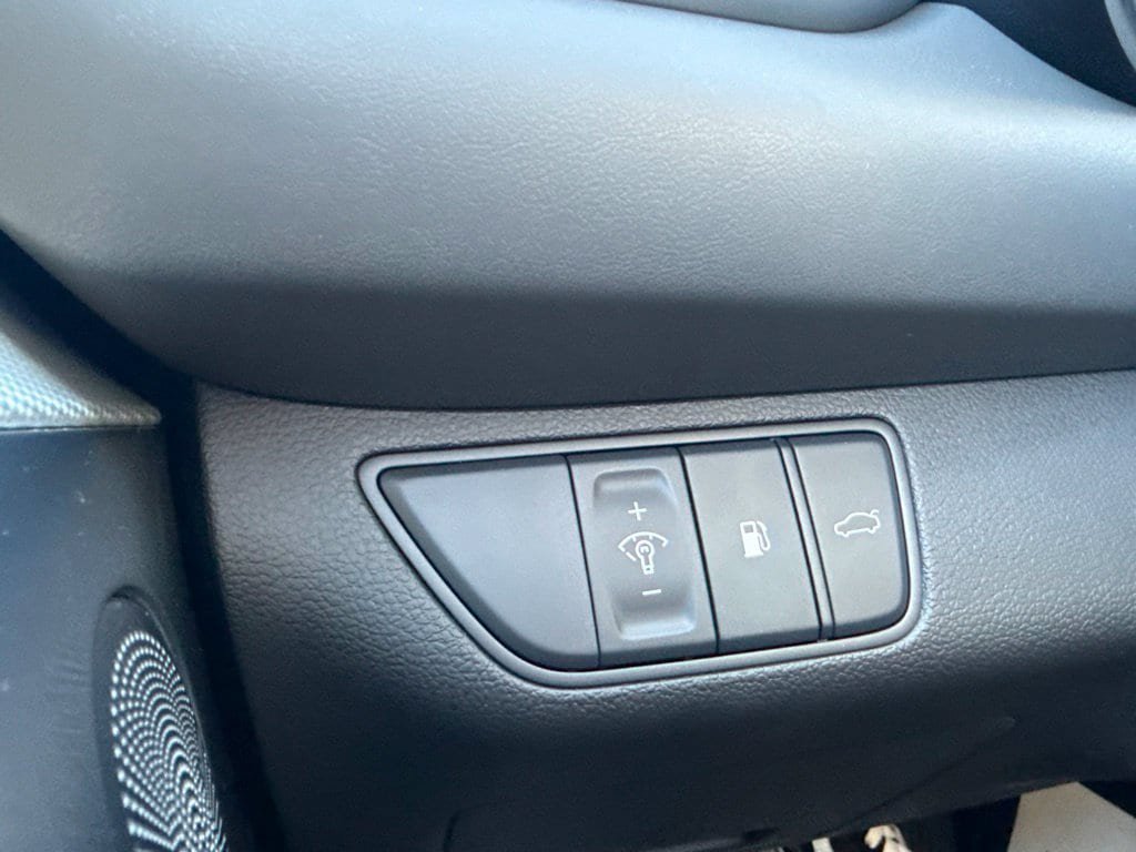 Used 2026 Genesis G70 2.5T Prestige AWD/4WD image 13