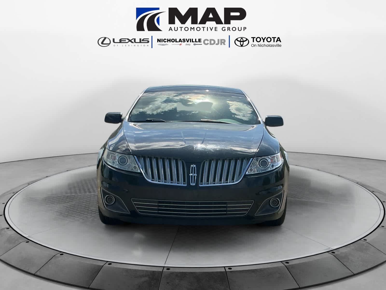 Used 2011 Lincoln MKS FWD image 8