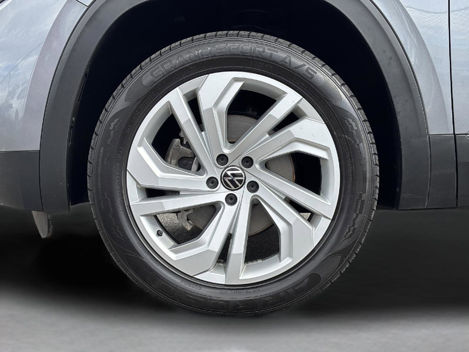 Used 2021 Volkswagen Atlas SE image 13