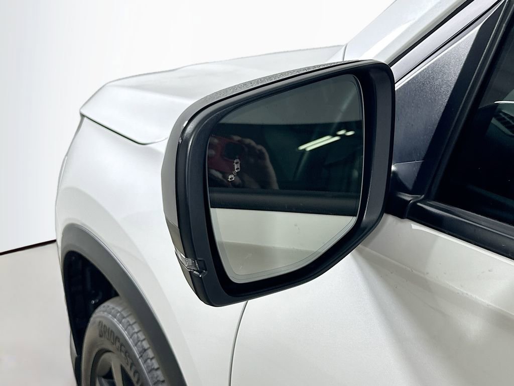 Used 2025 Honda Pilot Black Edition image 40