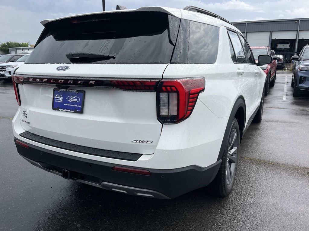 New 2026 Ford Explorer Active w/ Active Comfort Package AWD/4WD image 3