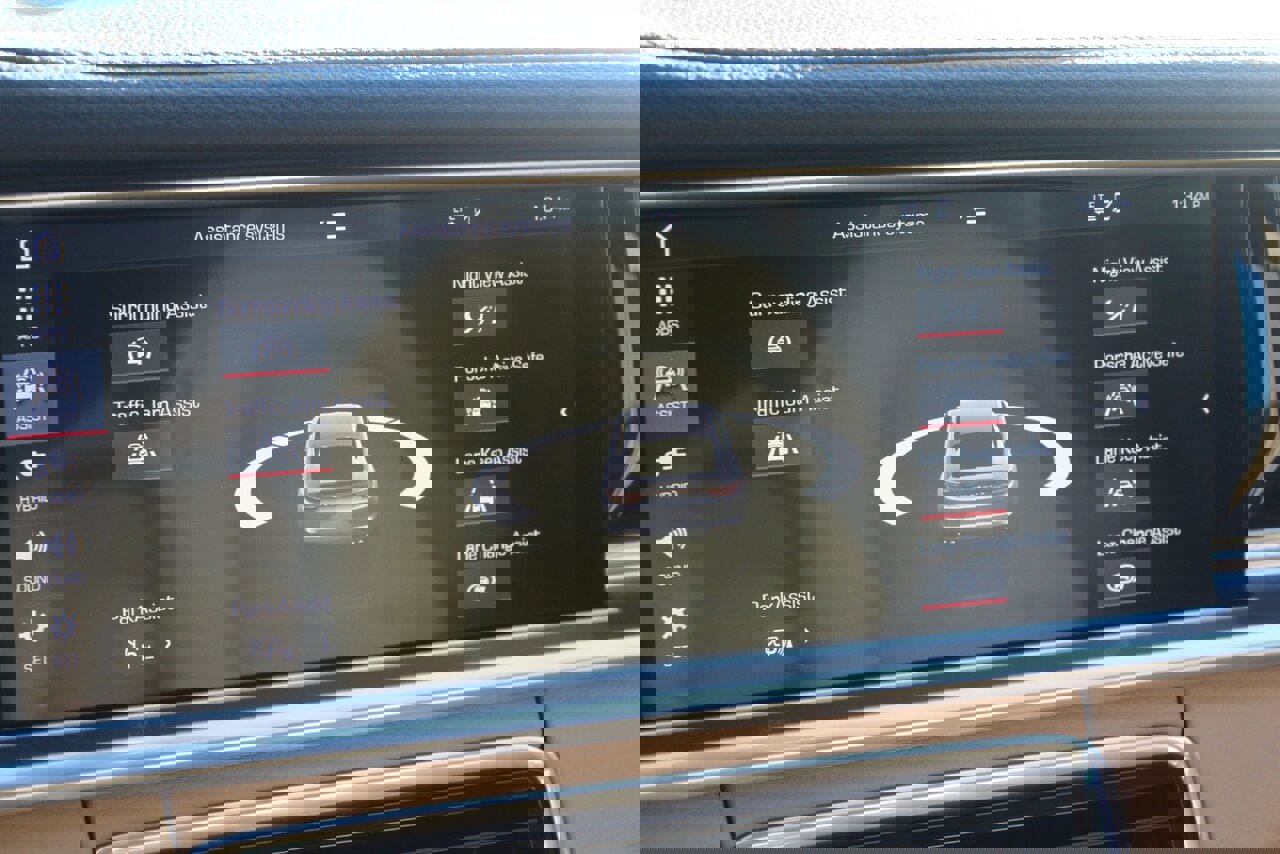 Used 2018 Porsche Panamera 4 image 9