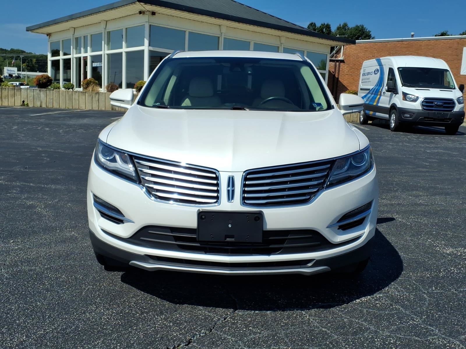 Used 2017 Lincoln MKC Reserve w/ Lincoln MKC Climate Package AWD/4WD image 3