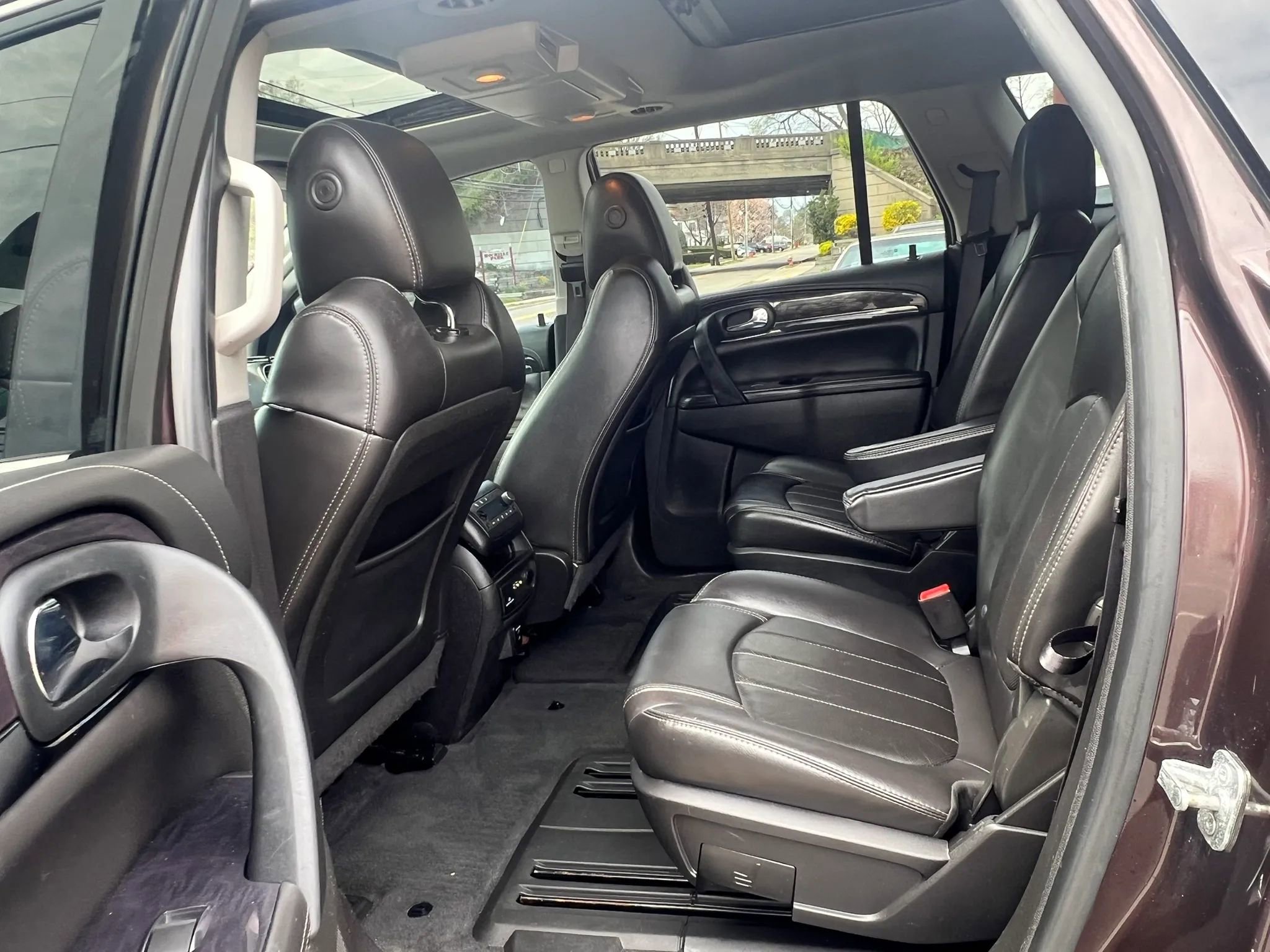 Used 2015 Buick Enclave Premium w/ Experience Buick Package image 31