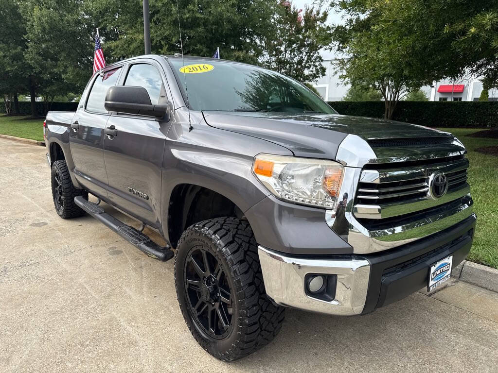 Used 2016 Toyota Tundra SR5 w/ SR5 Upgrade Package RWD image 1