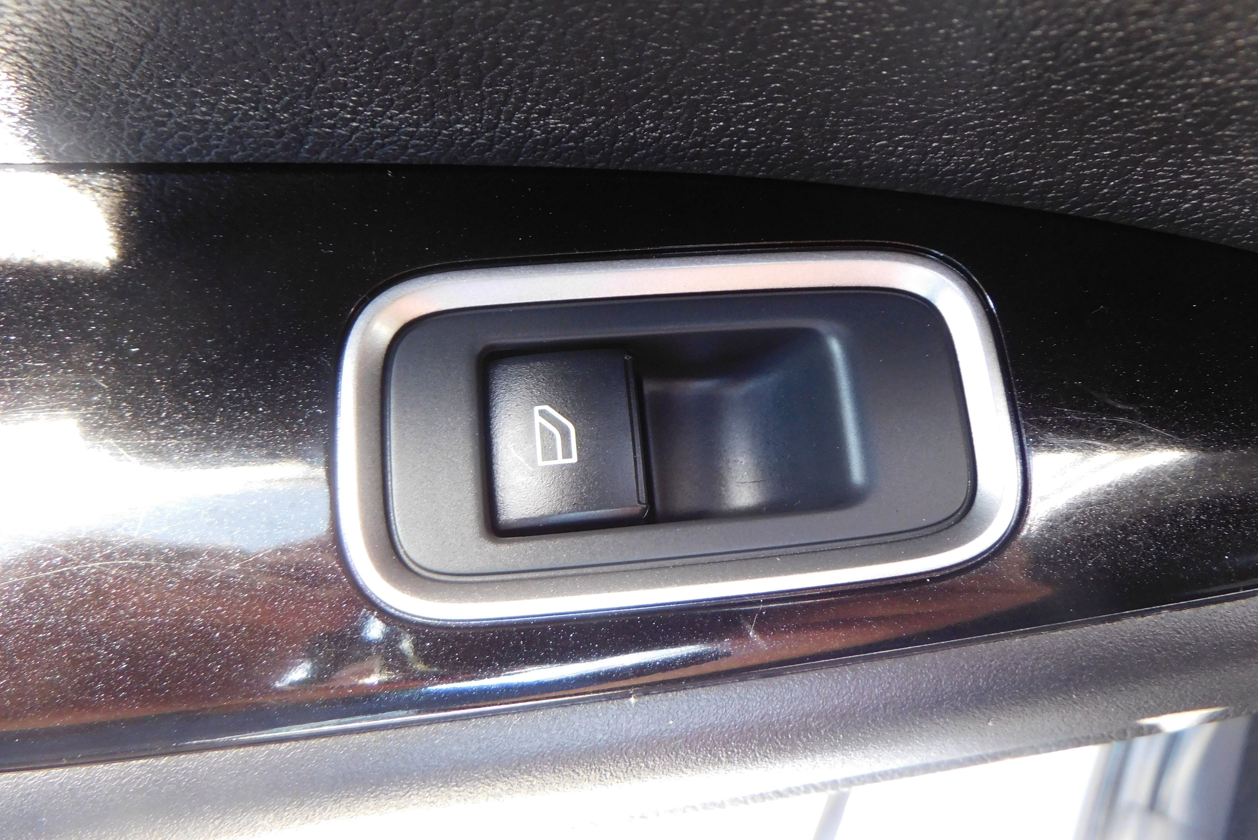 Used 2022 Mitsubishi Outlander SEL image 40