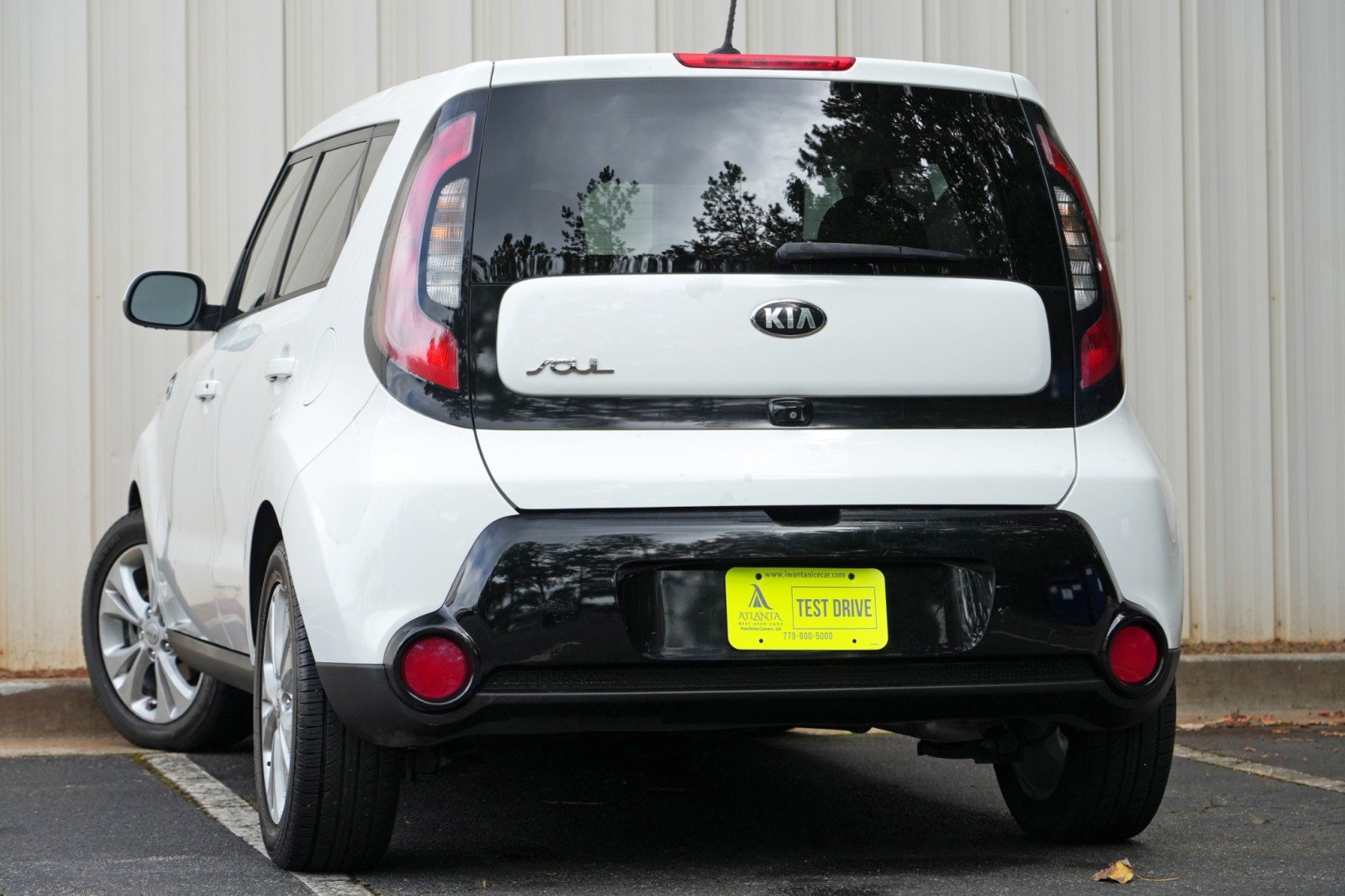 Used 2016 Kia Soul + FWD image 5