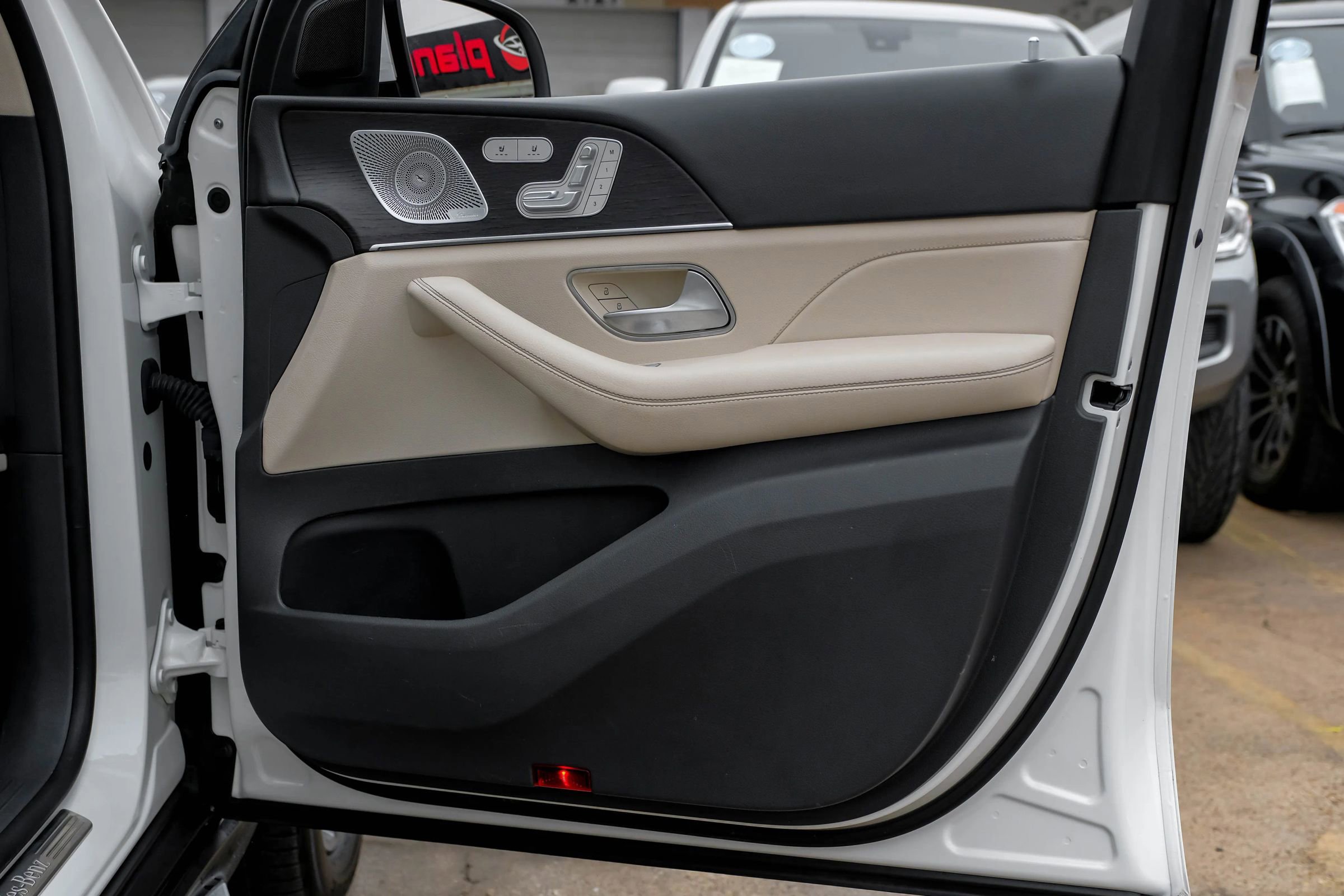 Used 2020 Mercedes-Benz GLS 450 4MATIC image 51