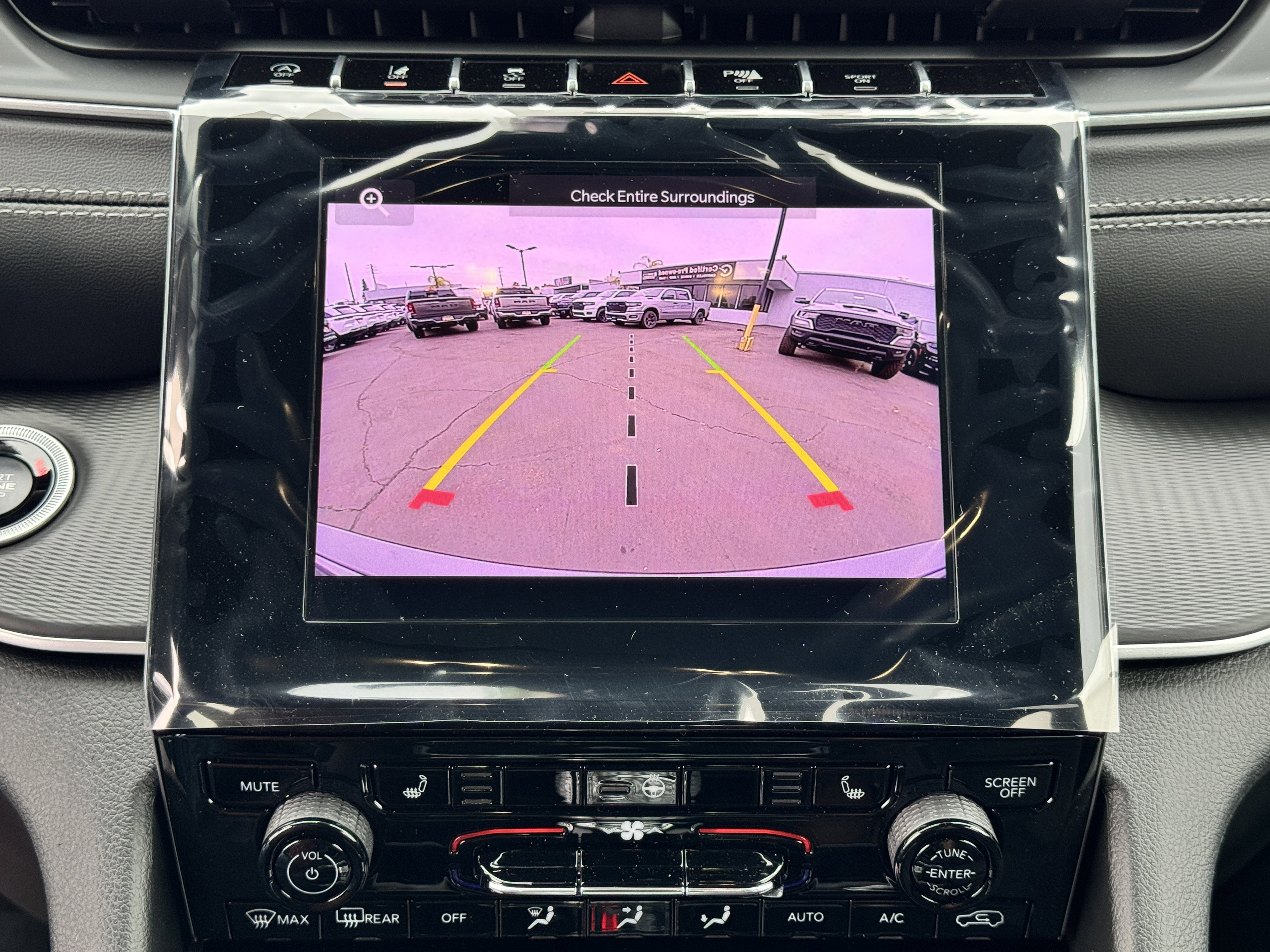 New 2025 Jeep Grand Cherokee Altitude image 29