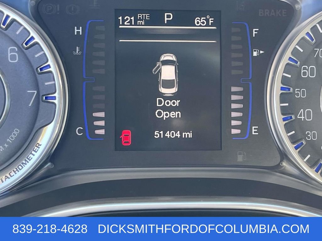 Used 2015 Chrysler 200 Limited w/ Convenience Group image 27