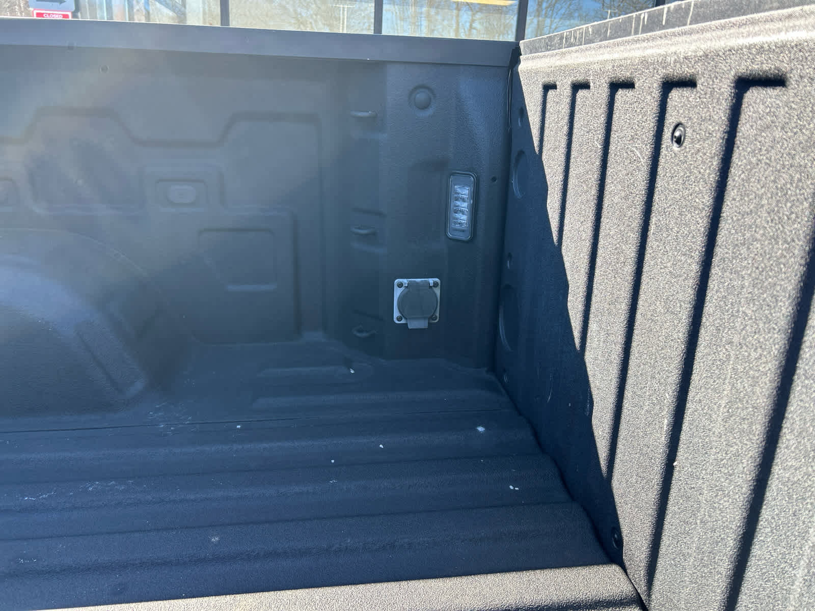 Used 2022 Chevrolet Silverado 1500 Custom Trail Boss w/ Midnight Edition image 21