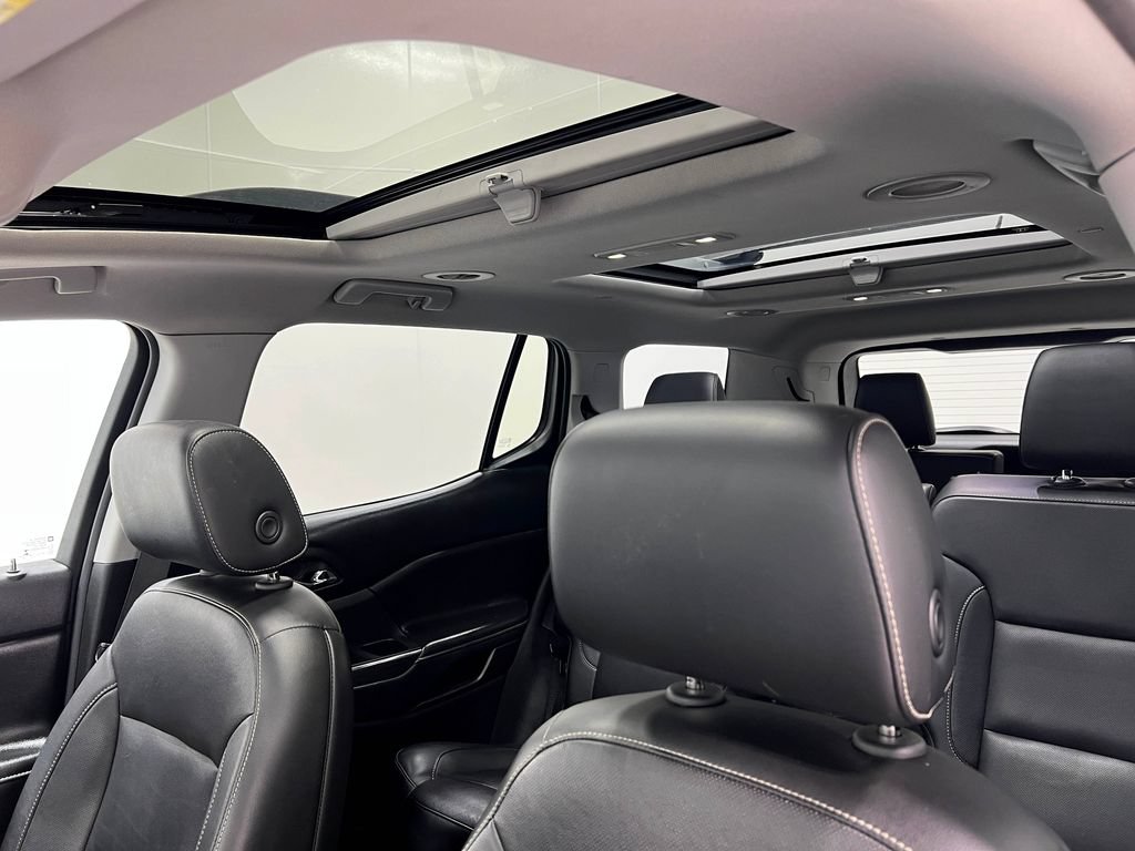 Used 2018 GMC Acadia SLT w/ LPO, Floor Liner Package AWD/4WD image 13