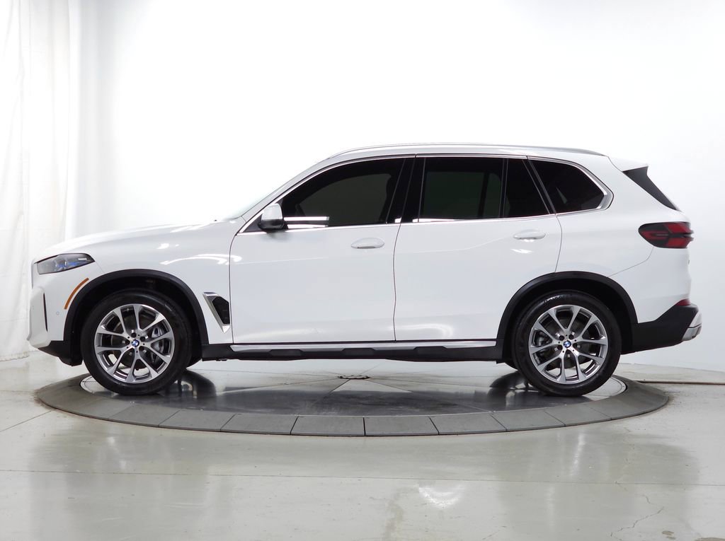 Used 2025 BMW X5 xDrive40i w/ Parking Assistance Package AWD/4WD video 2