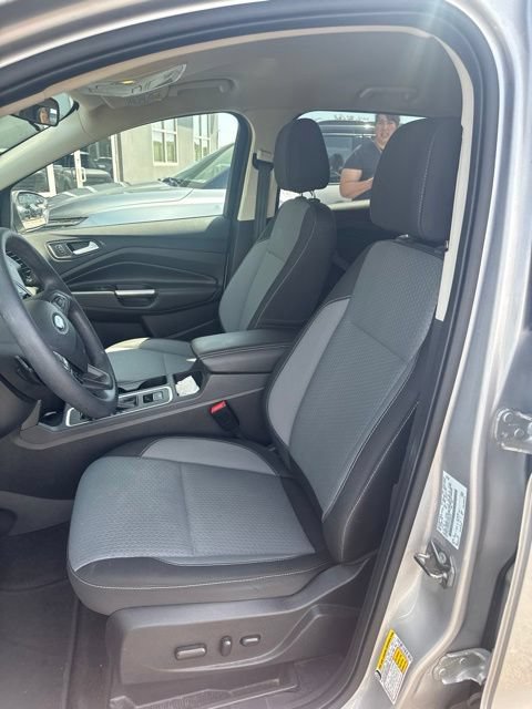 Used 2017 Ford Escape SE FWD image 13