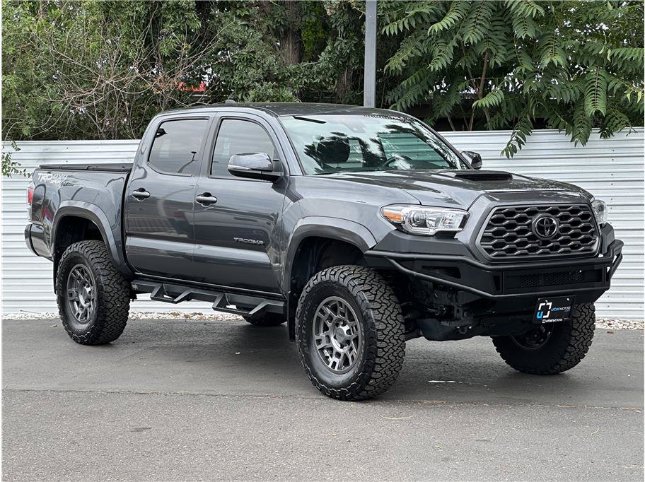 Used 2022 Toyota Tacoma TRD Sport w/ Technology Package AWD/4WD image 8