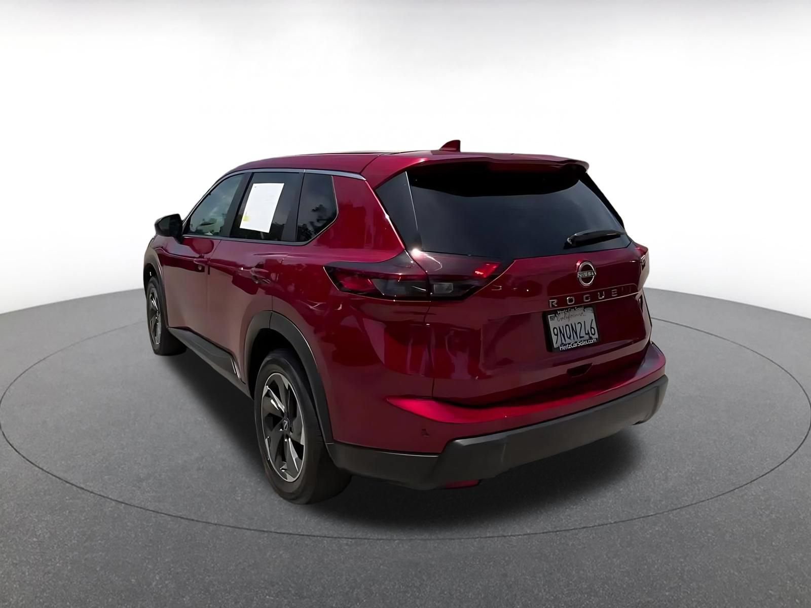 Used 2025 Nissan Rogue SV FWD image 10