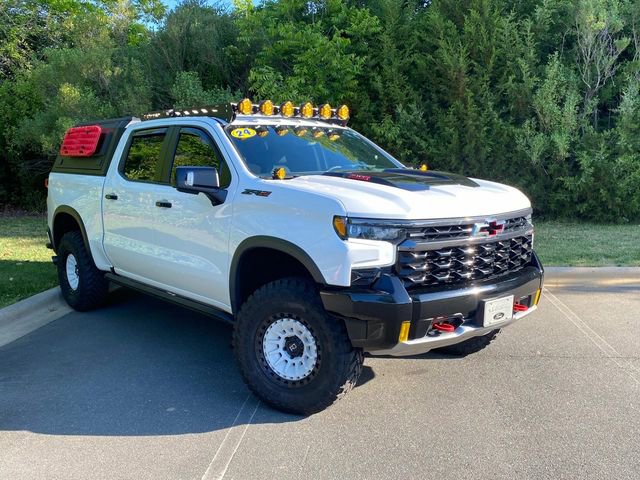 Used 2024 Chevrolet Silverado 1500 ZR2 w/ Technology Package AWD/4WD image 1