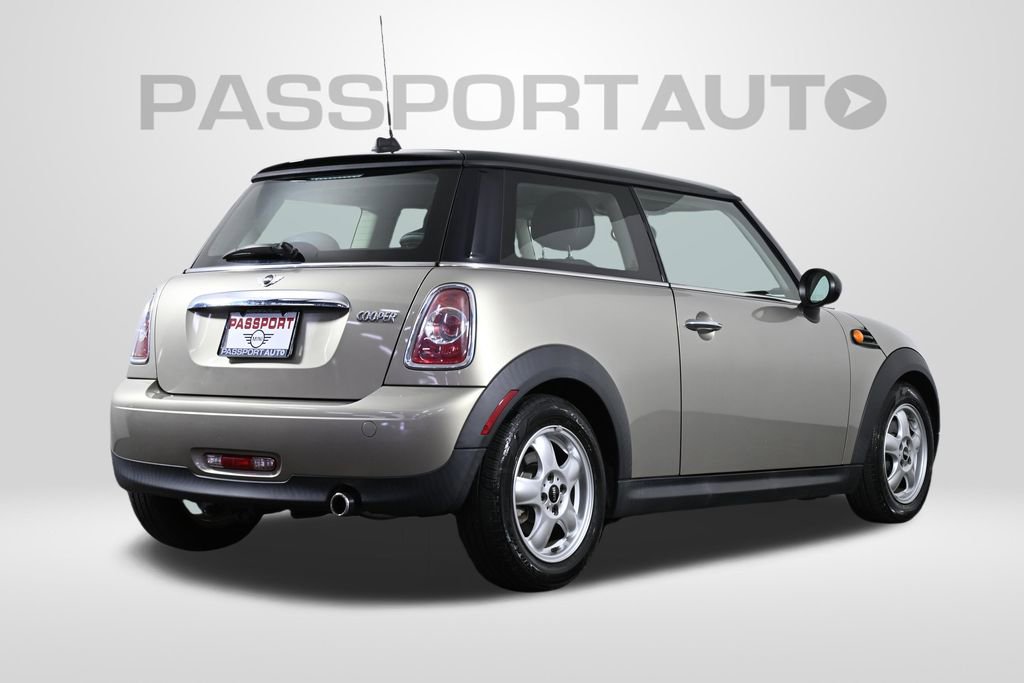 Used 2011 MINI Cooper Hardtop FWD image 10