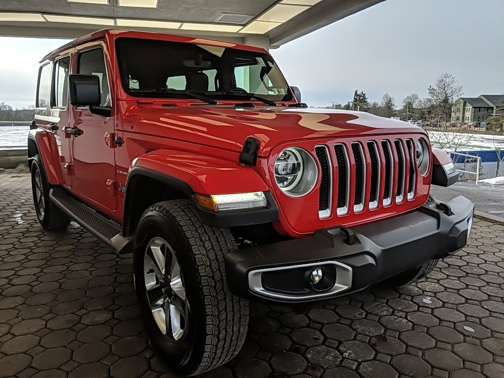 Used 2018 Jeep Wrangler Unlimited Sahara image 3
