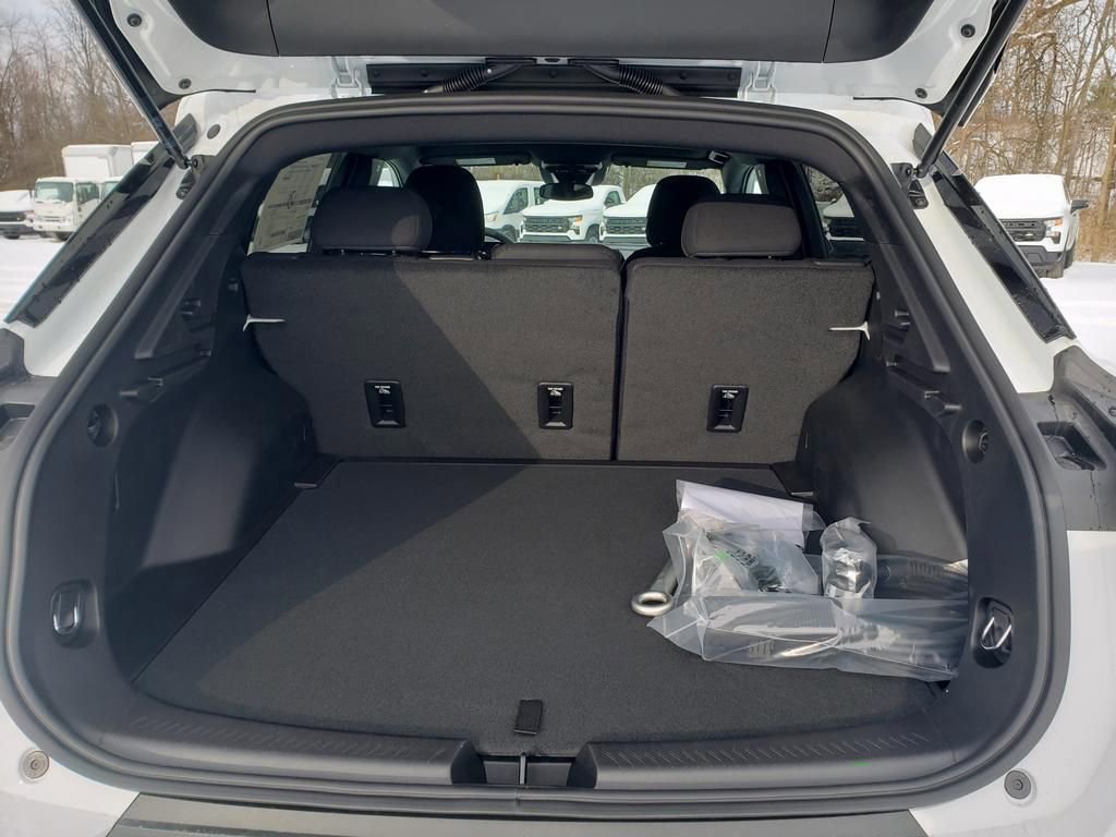 New 2026 Chevrolet Equinox EV LT image 7