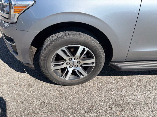 Used 2024 Ford Expedition Limited RWD image 12