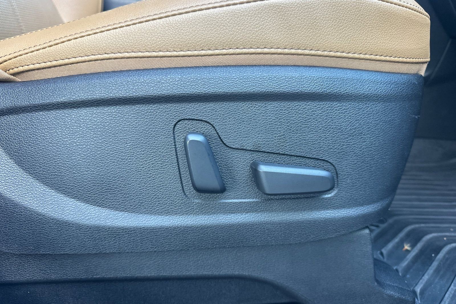 Used 2022 Kia Telluride SX w/ Nightfall Edition Package image 23