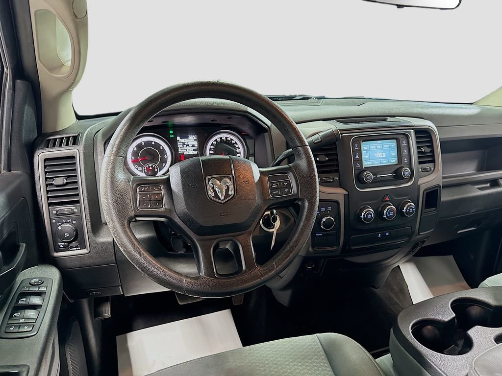 Used 2017 RAM 1500 Express w/ Black Ram 1500 Express Group AWD/4WD image 20