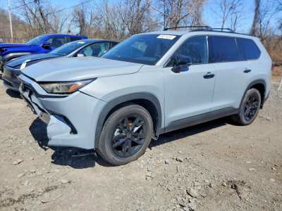 Used 2025 Toyota Grand Highlander AWD Hybrid image 3