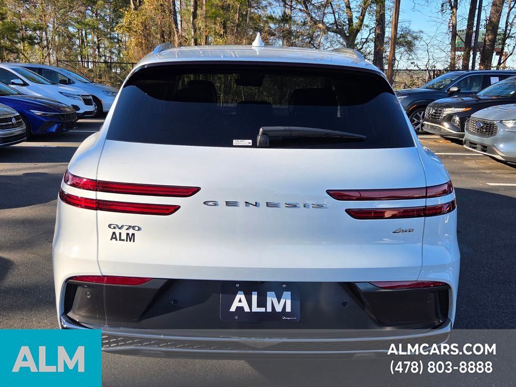 Used 2026 Genesis GV70 2.5T Advanced image 5