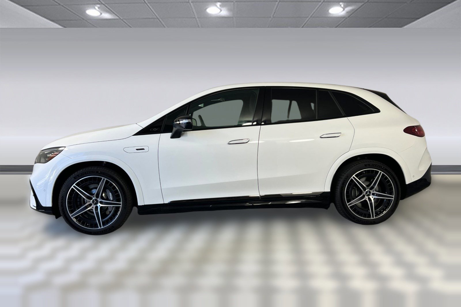 New 2025 Mercedes-Benz EQE AMG 4MATIC SUV image 2