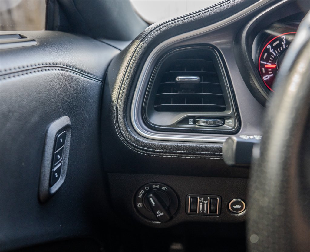 Used 2022 Dodge Challenger R/T w/ Plus Package image 19