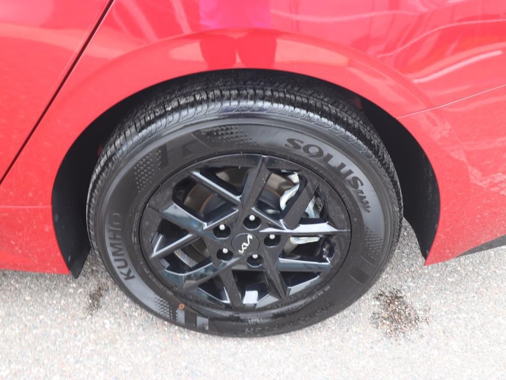 Used 2025 Kia K5 LXS FWD image 14