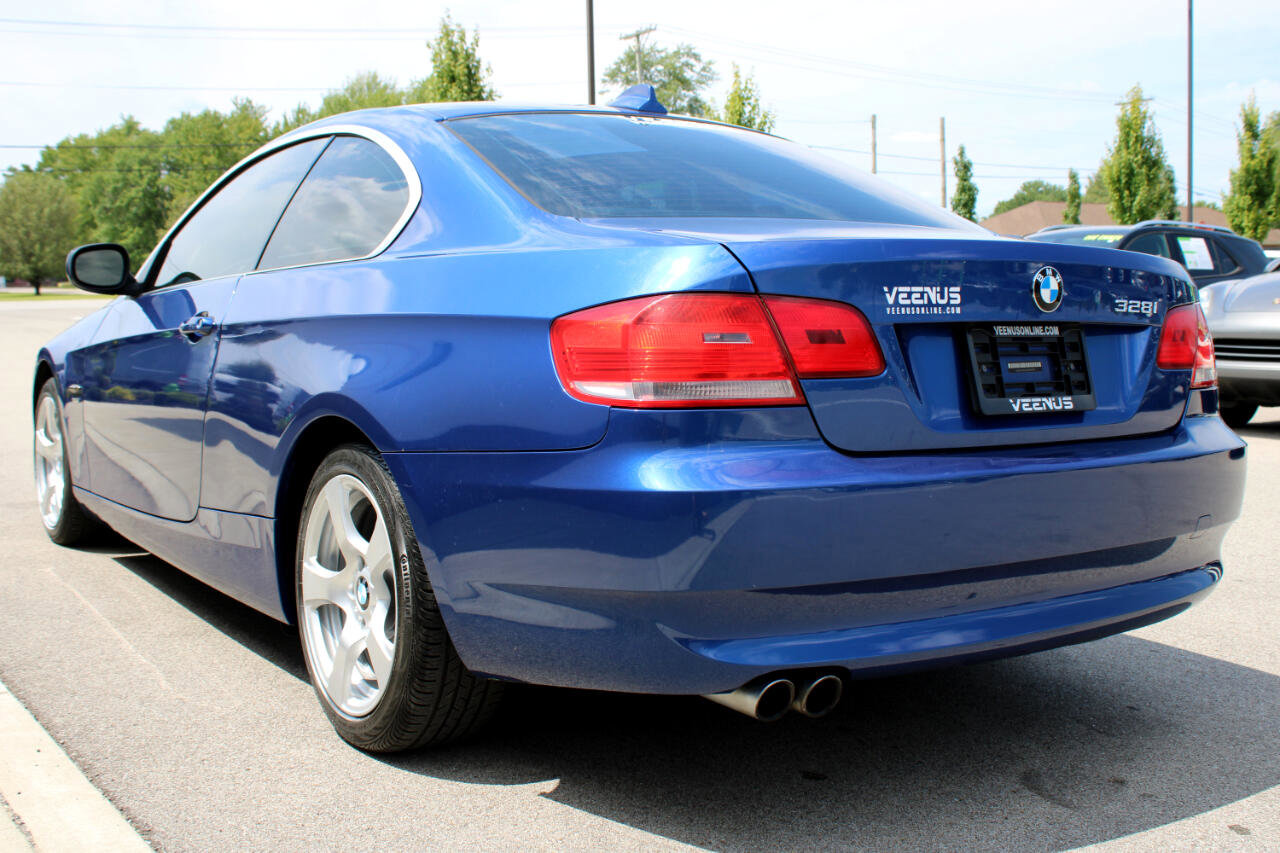 Used 2010 BMW 328i xDrive Coupe image 4