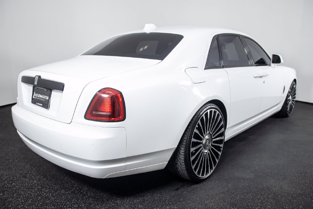 Used 2019 Rolls-Royce Ghost RWD image 16