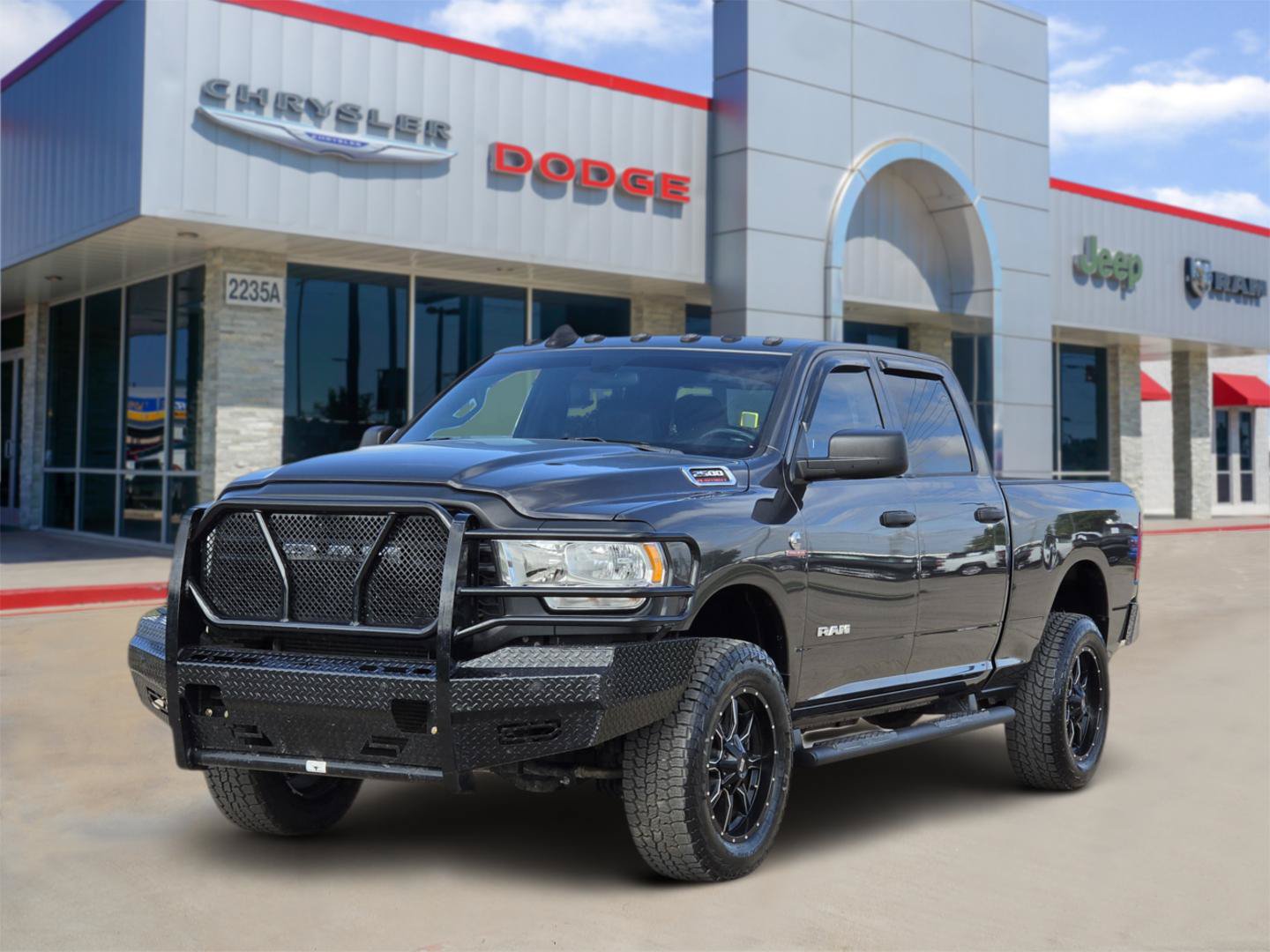 Used 2022 RAM 2500 Tradesman w/ Snow Chief Group AWD/4WD image 2