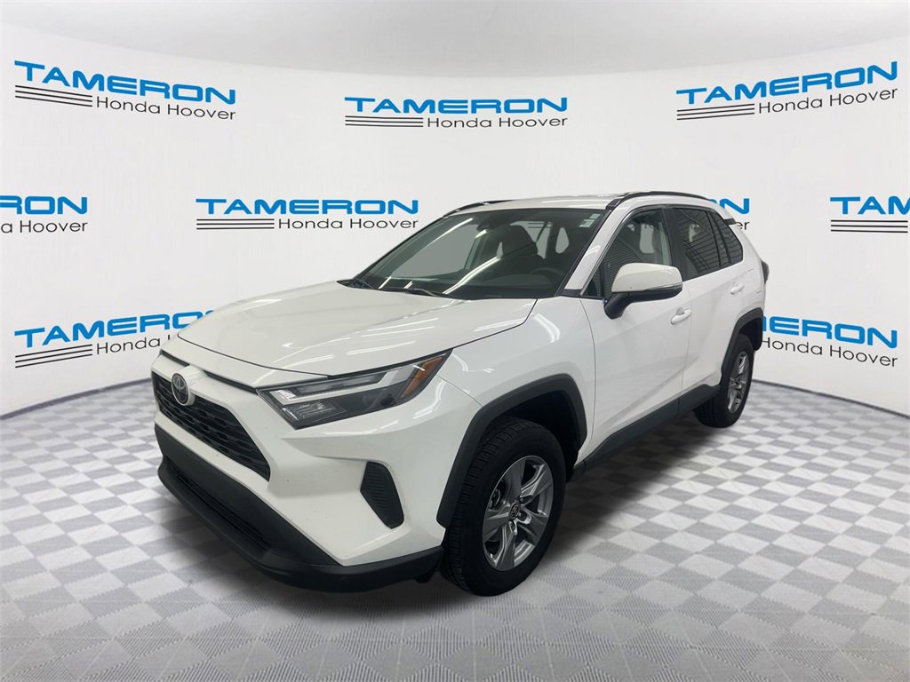 Used 2022 Toyota RAV4 XLE image 1