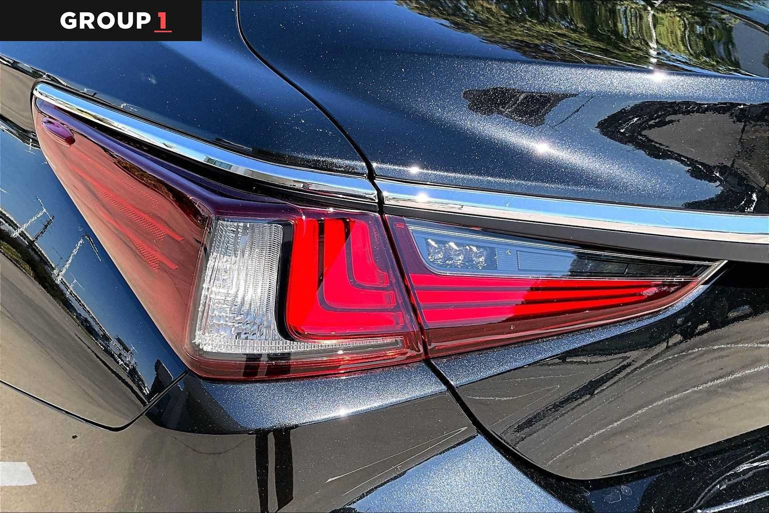 Used 2025 Lexus ES 350 w/ Premium Package FWD image 26