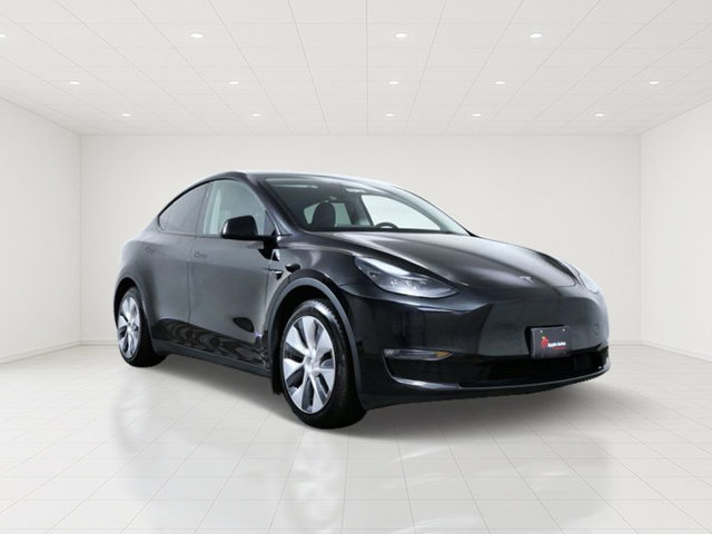 Used 2023 Tesla Model Y Long Range AWD/4WD image 1