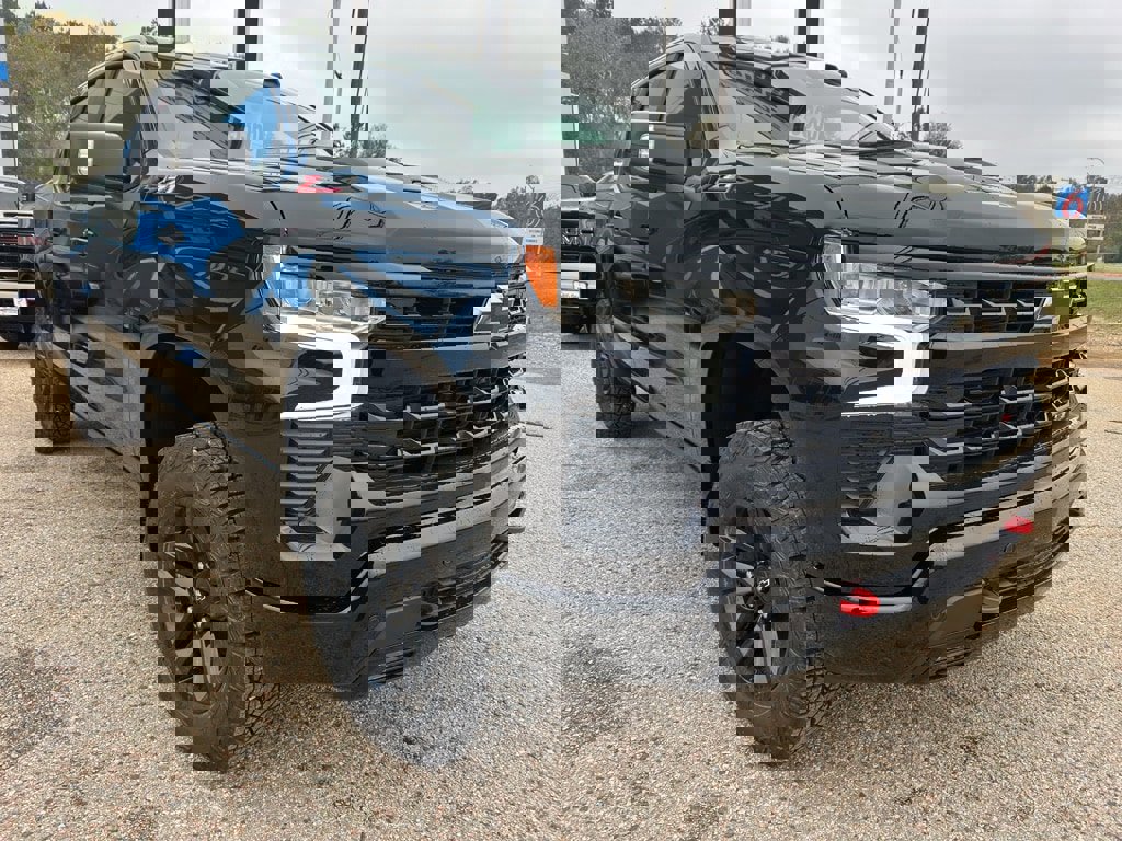 New 2026 Chevrolet Silverado 1500 LT Trail Boss w/ LT Trail Boss Premium Package image 2