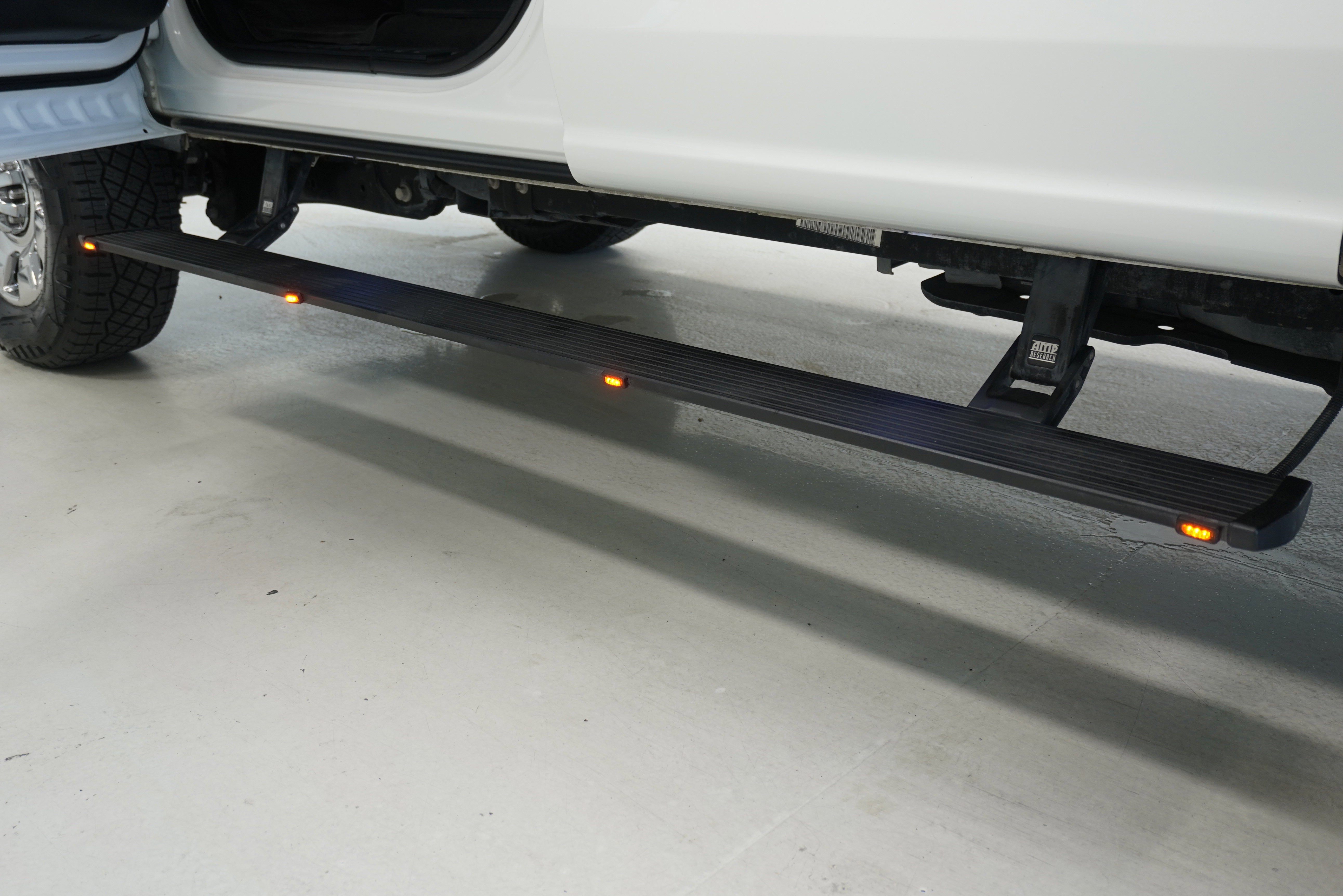 Used 2023 Ford F350 Lariat w/ Chrome Package image 10