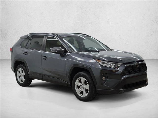Used 2019 Toyota RAV4 XLE w/ Convenience Package FWD image 3
