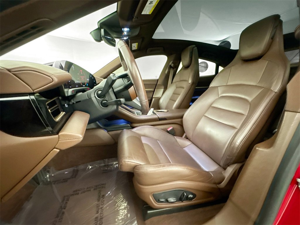 Used 2020 Porsche Taycan 4S image 16