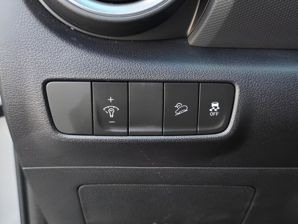 Used 2023 Hyundai Kona SEL w/ Convenience Package image 24