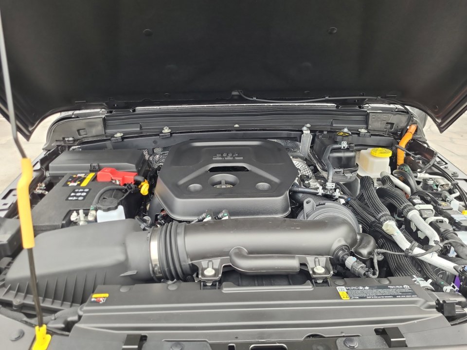 New 2025 Jeep Wrangler Sport S 4xe w/ Convenience Group image 16