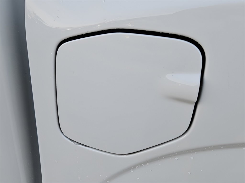 Used 2025 Nissan Frontier S image 17