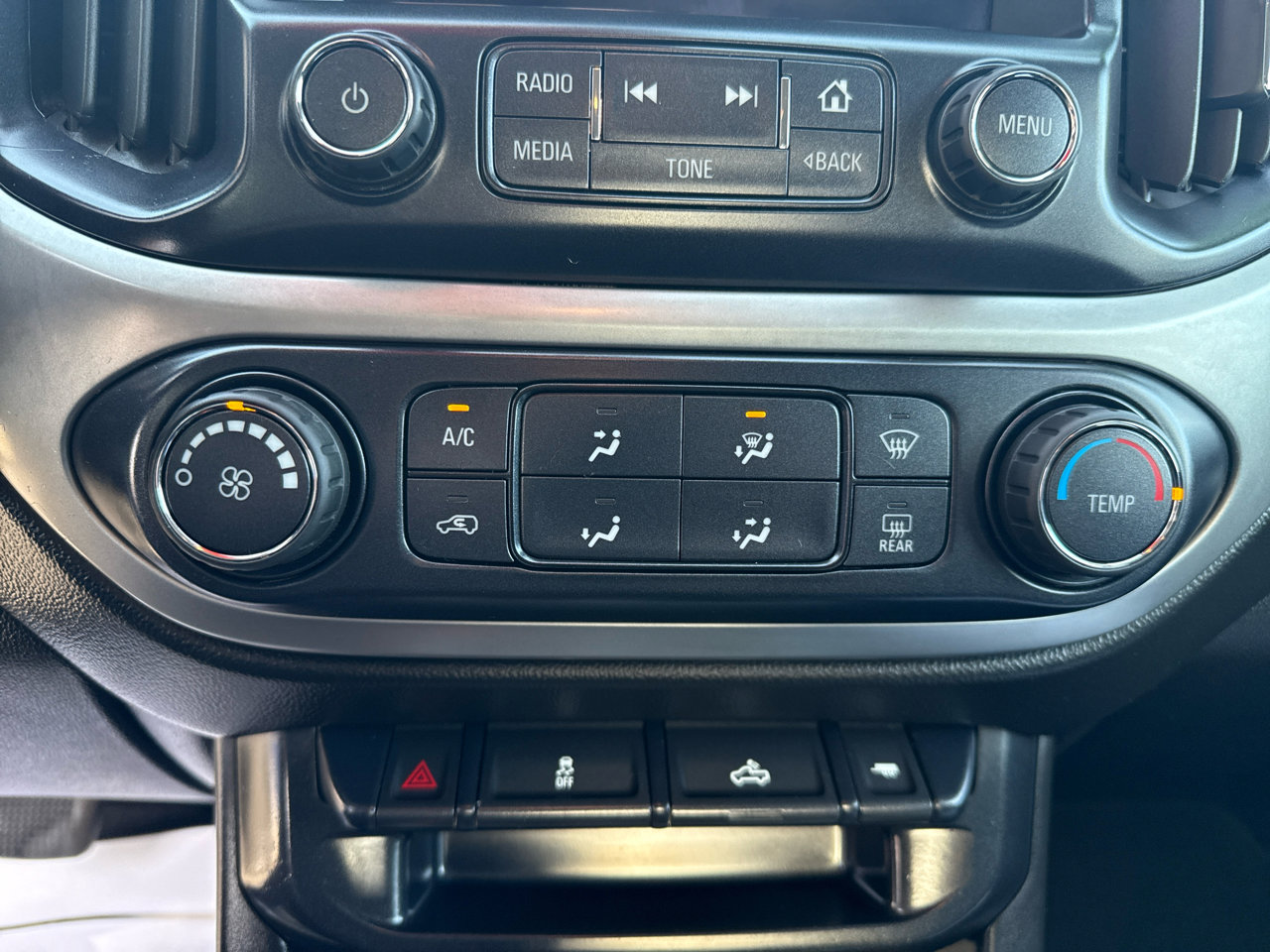 Used 2016 Chevrolet Colorado LT w/ LT Convenience Package image 19
