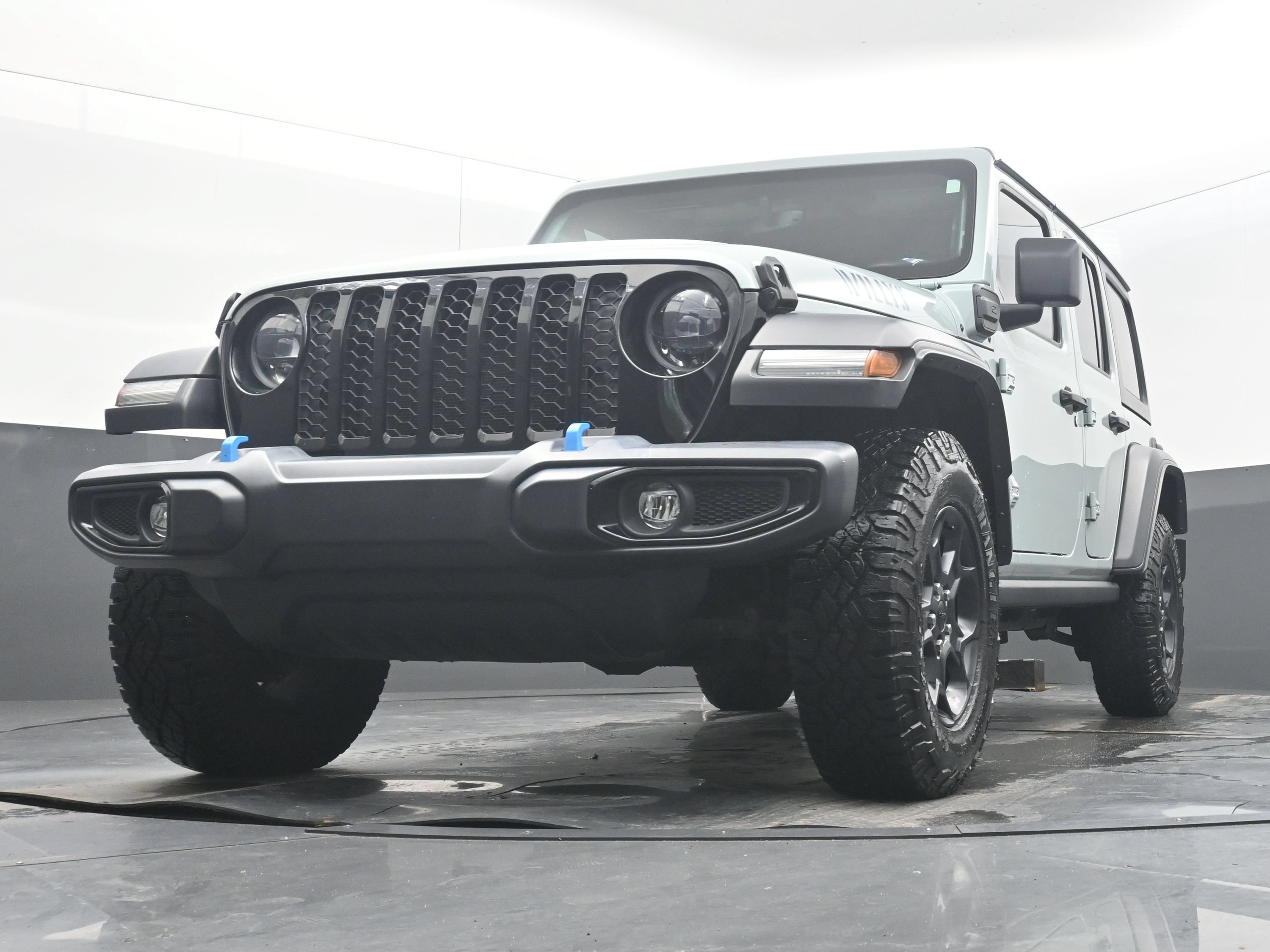 Used 2023 Jeep Wrangler Unlimited w/ 8.4" Radio Group AWD/4WD image 26